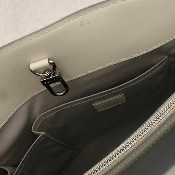 SOLD 100% Authentic Louis Vuitton White Epi Passy - Picture 7 of 8